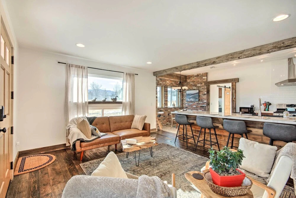 Livingston Home: Your Yellowstone Basecamp