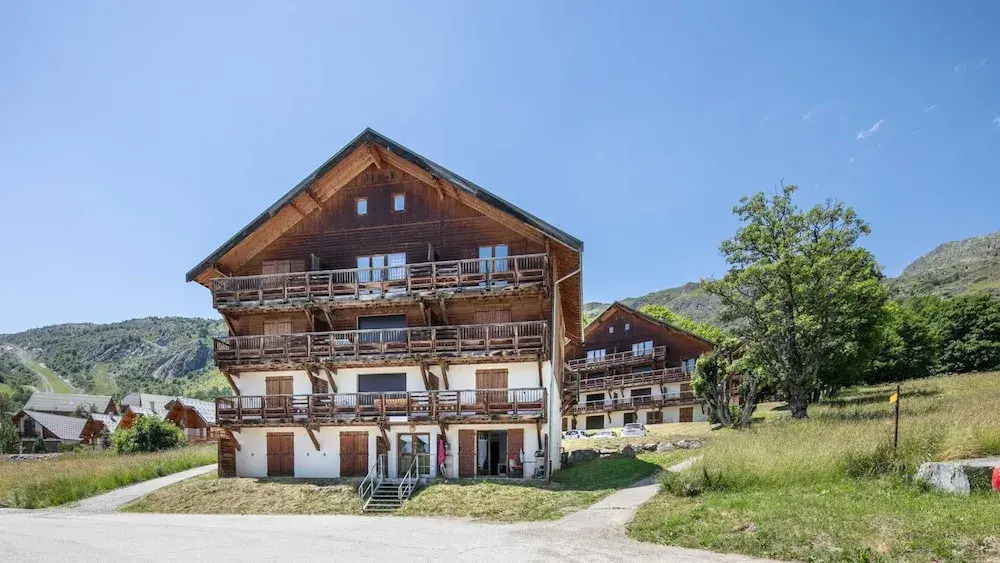 Studio in Alps With Pool & Near Ski Resort