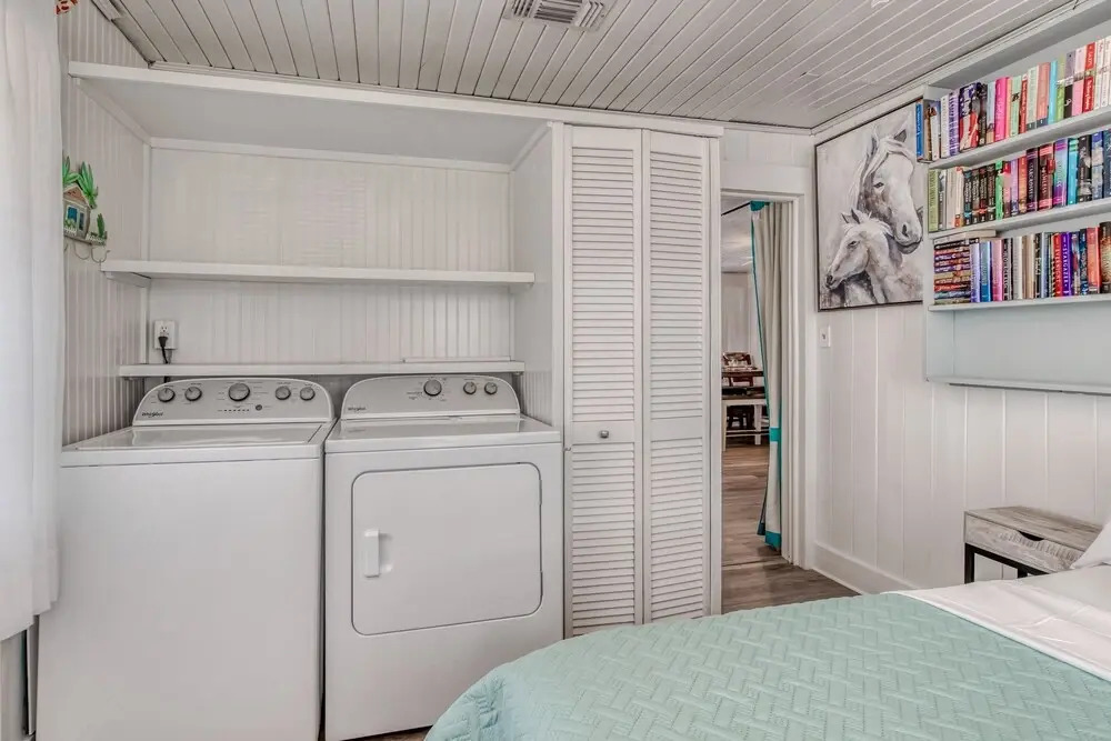 The Cotton Candy Beach House 3 Bedroom Cottage by Redawning