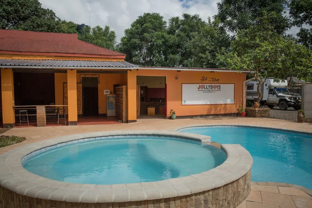 Jollyboys Camp - Hostel