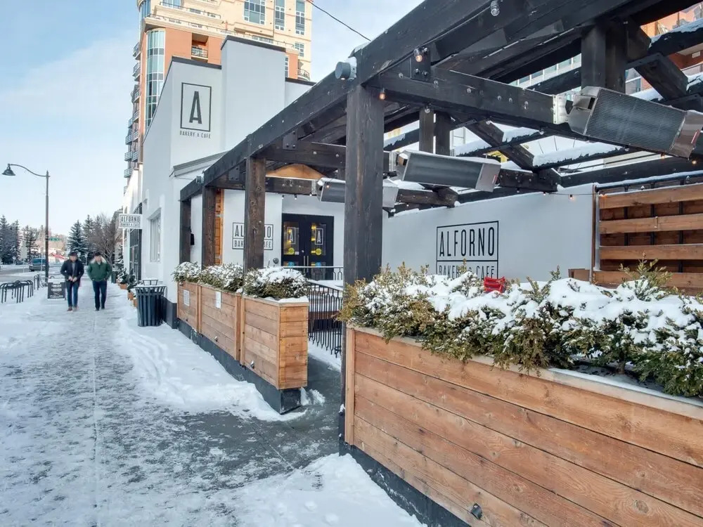Cozy and Central DT Home w Gym Coffee Parking BBQ