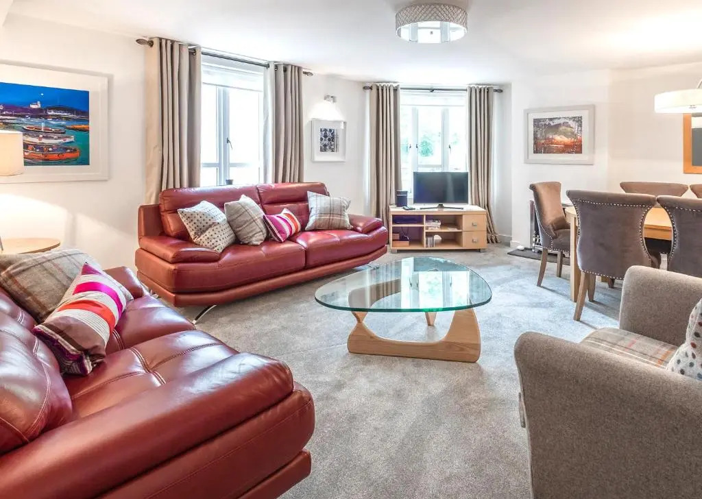 The Malt Kiln Apartment Edinburgh Old Town 3 Bedroom Parking previously McDonald Residence
