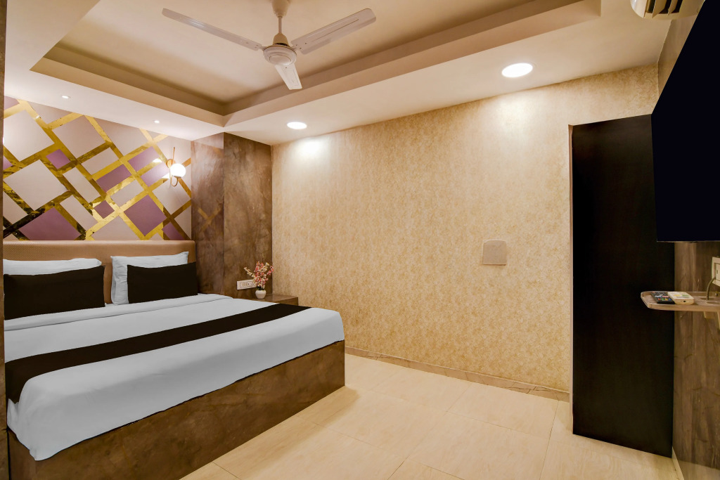 FabHotel Ballygunge Luxury - Behind Punjab Club