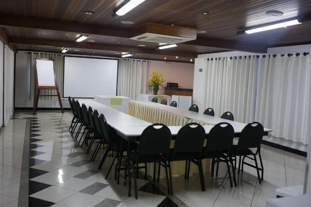 Hz Hotel