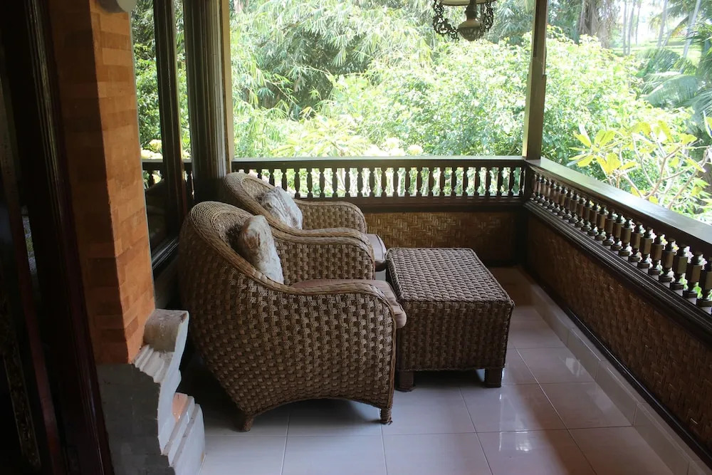 Gustis Garden Bungalows