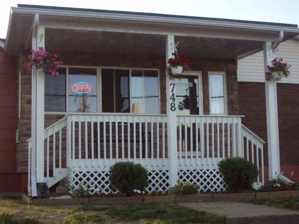 Silverstar Motel