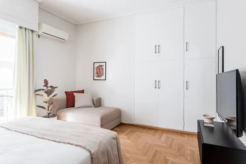Petite 1BR Apartment in Exarchia
