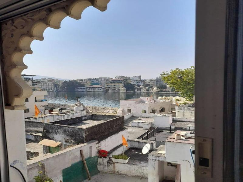 Nukkad Guest House Near Lake Pichola