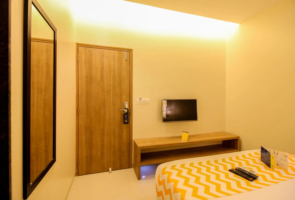 FabHotel Ascot International II - Nr Mumbai International Airport