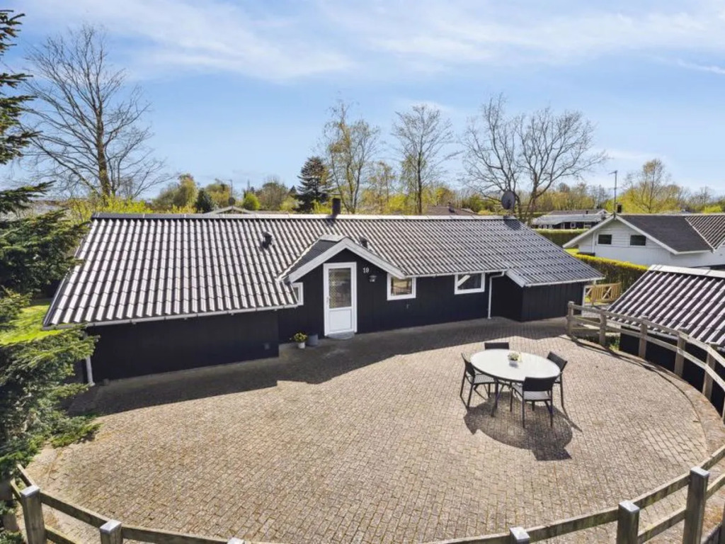 Holiday Home Petrus - 750m from the sea by Interhome