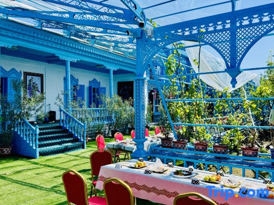 Blue Grape Leaf Hotel