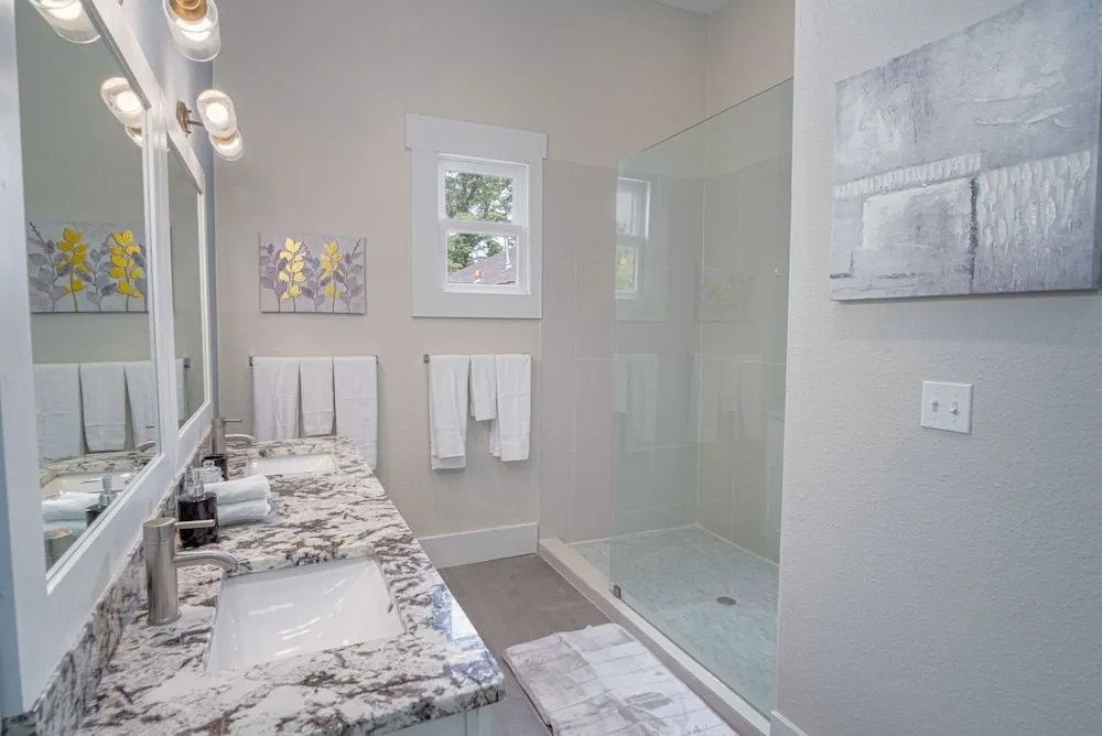 Incredible New 3br/2ba Near Downtown