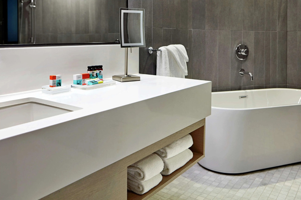 The Statler Dallas, Curio Collection By Hilton