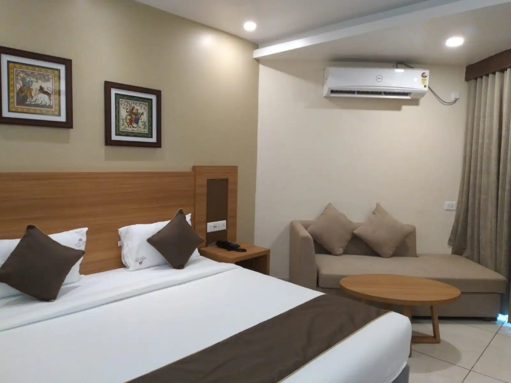 Hotel Niladri