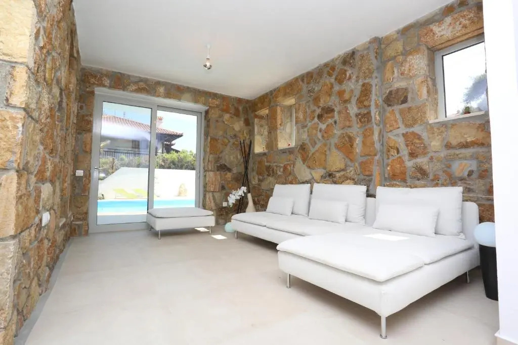 Villa Douglas - Private Pool, BBQ, 4Bdrms, View