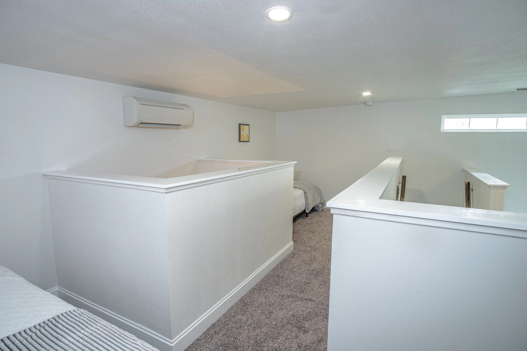 Guest House with Loft near Downtown