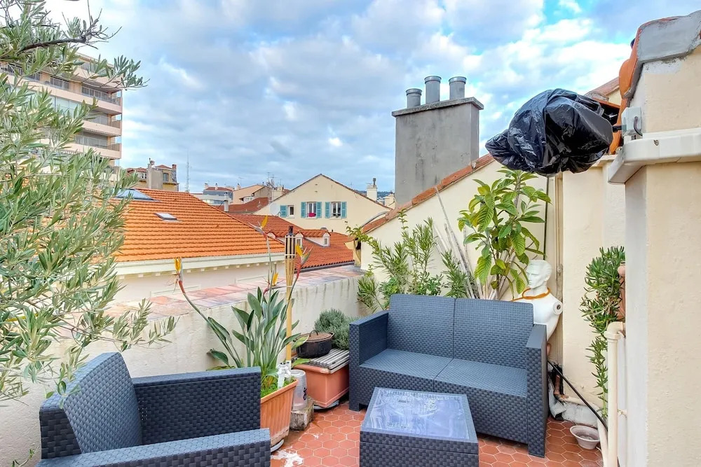 3 meynadier Apartment 1