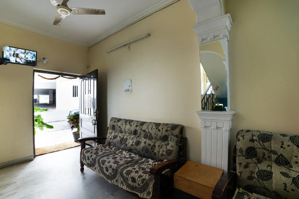 OYO 65225 Hotel RK View
