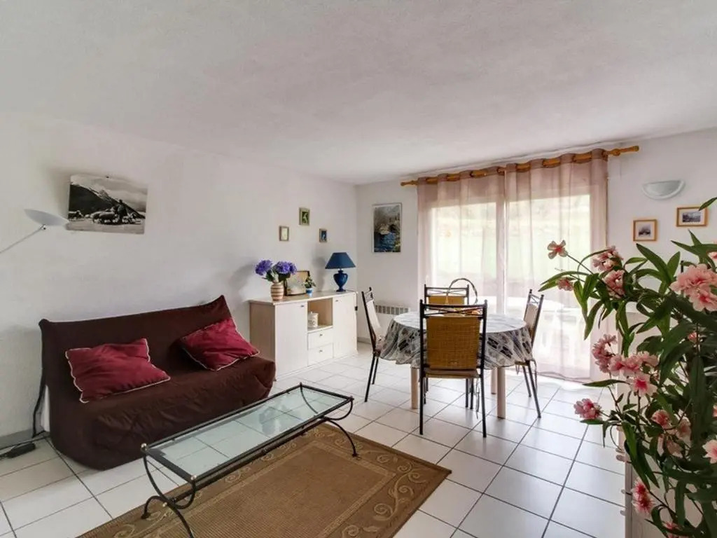 Appartement Esquièze-Sère, 2 pièces, 6 personnes - FR-1-402-28