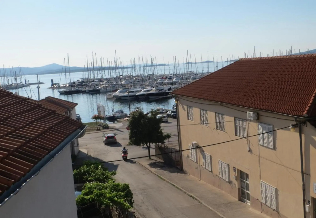 Ena - Near Marina "kornati" - A2