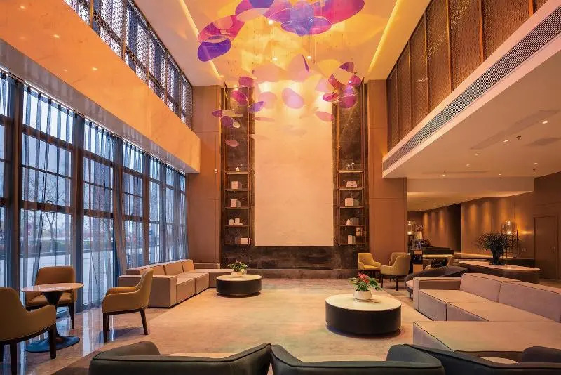 Xinyi Central Orange Crystal