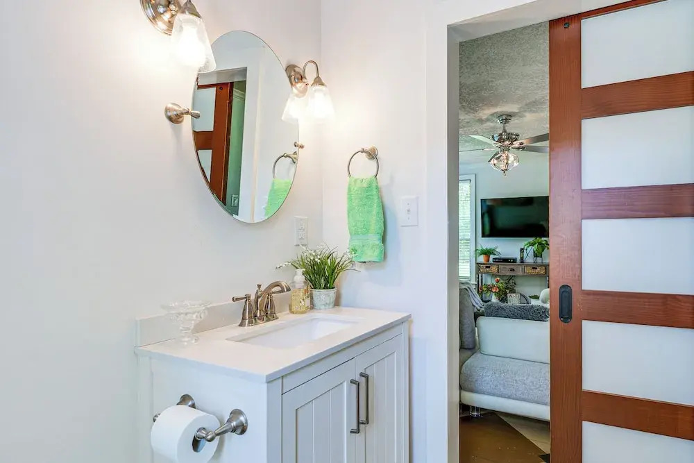 1 Mi to Dtwn: Family-friendly Brenham Bungalow!
