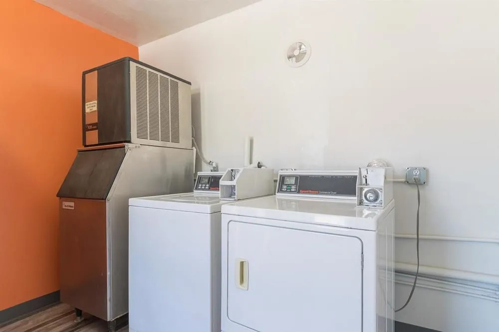 Americas Best Value Inn/motel 6 Barstow