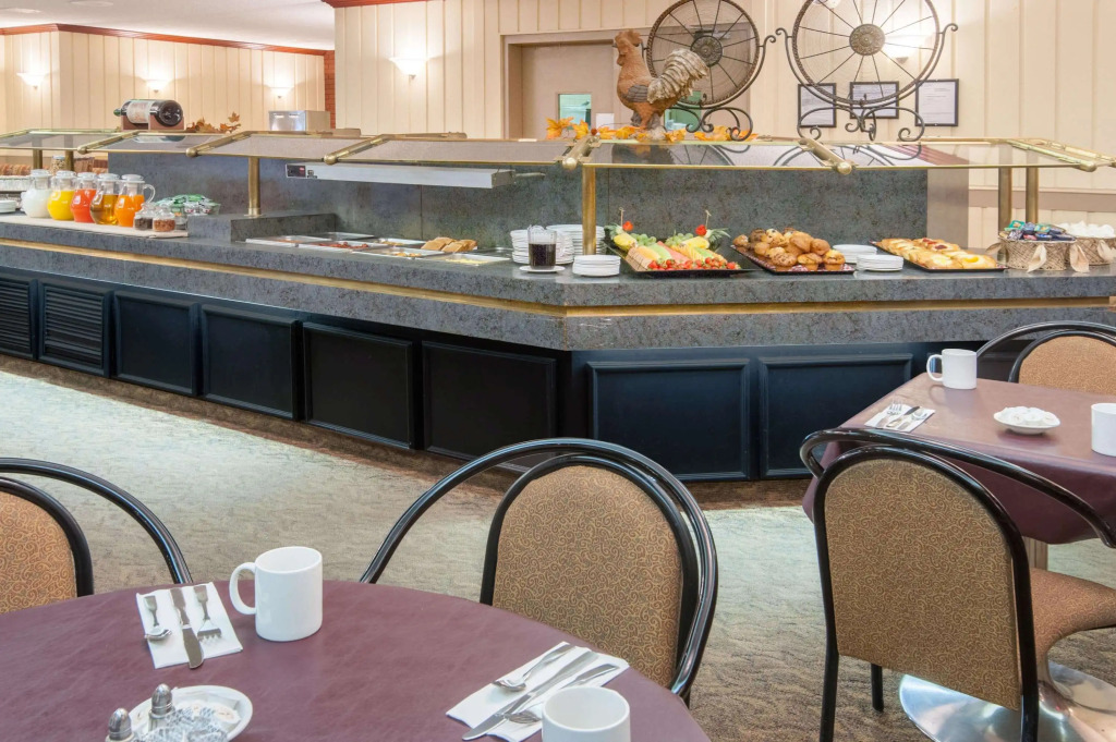 Ramada Plaza by Wyndham Calgary Downtown