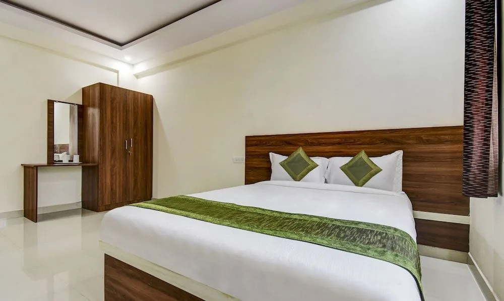 Treebo Trip Hotel New Golden Key