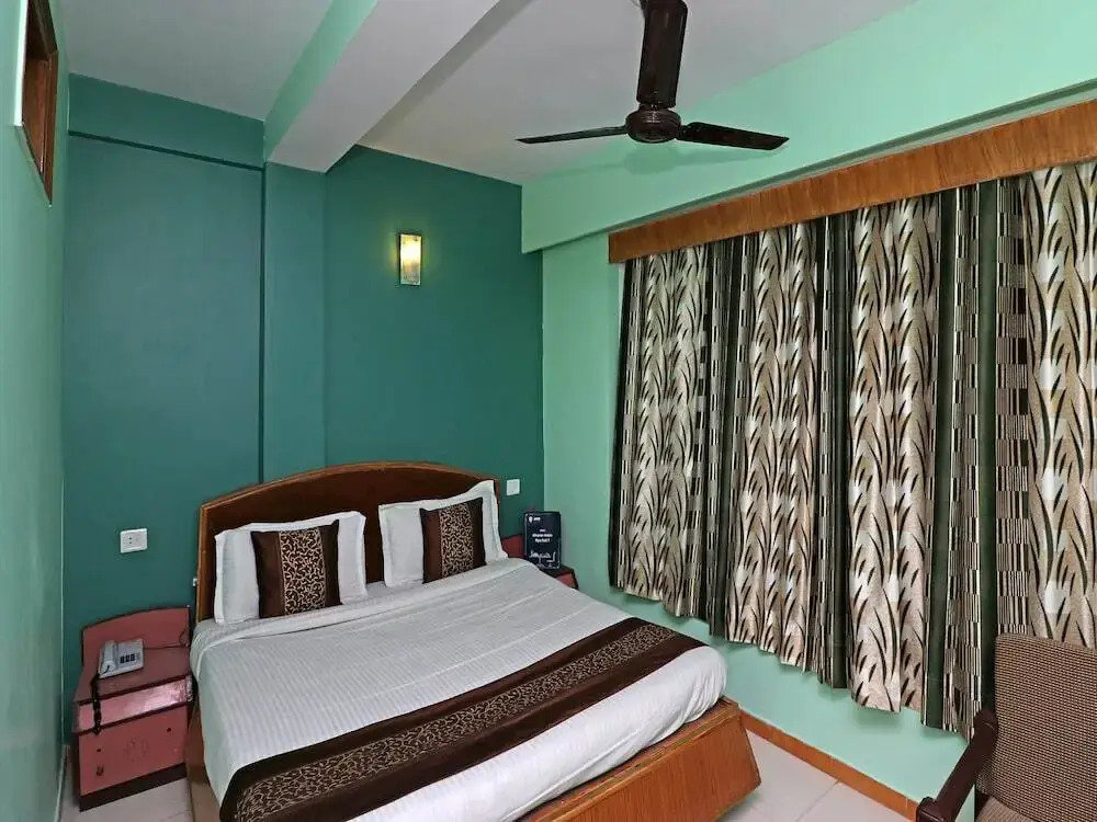 Hotel The Pearl By OYO Rooms