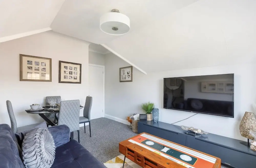Immaculate 2-bed Apartment in Hove