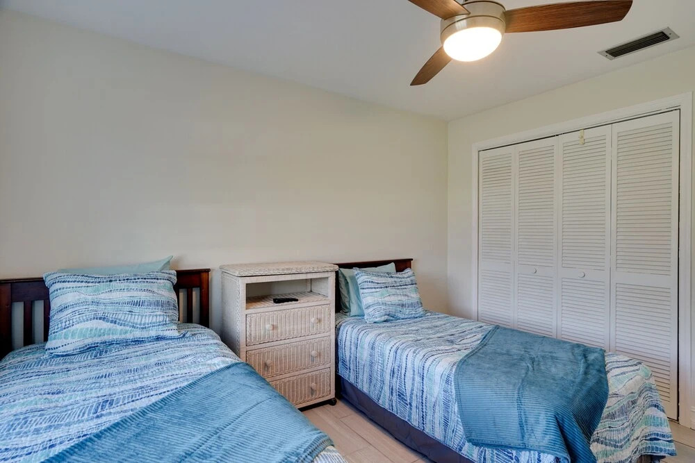 Dock & Screened Porch: Waterfront Cape Coral Home