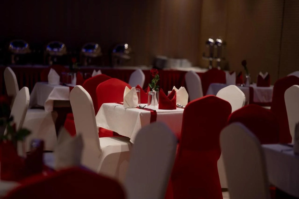 Raha Grand Hotel