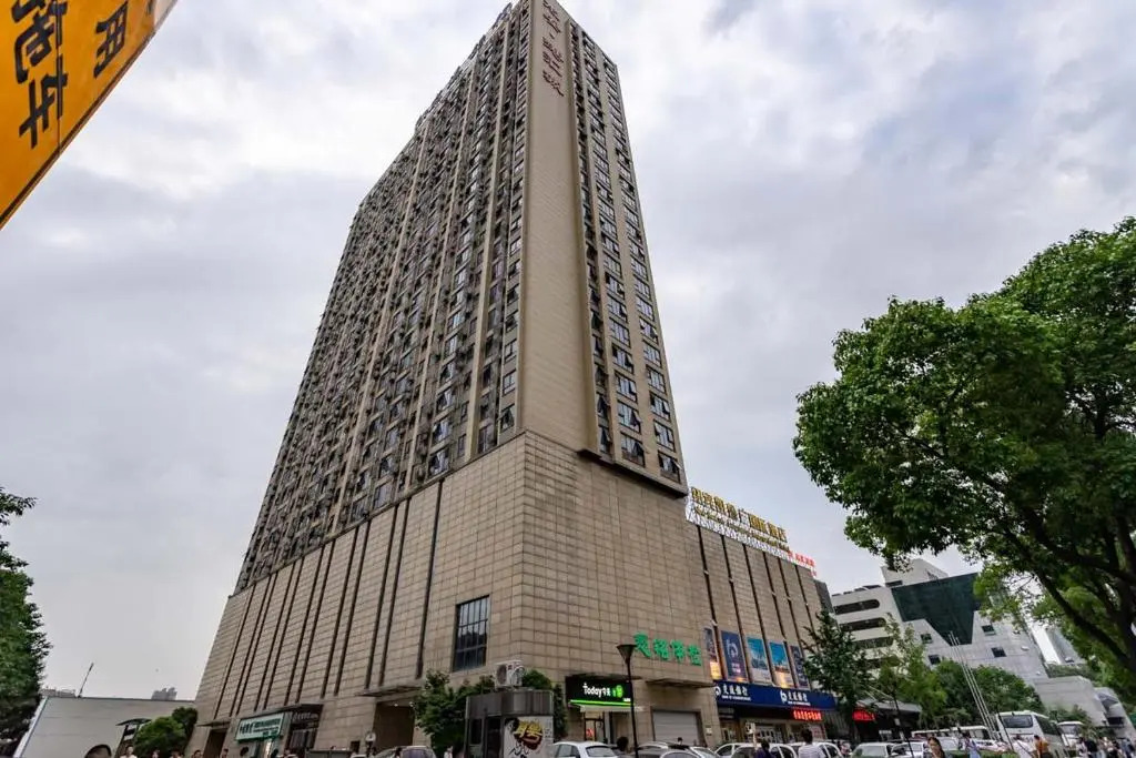 Wuhan Hongshan·Guanggu Square· Locals Apartment 00157650