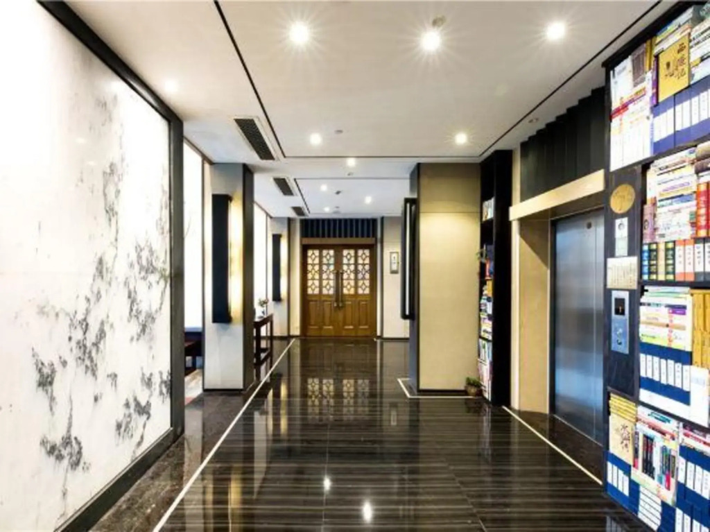 Four Seasons Qingteng Garden Hotel (Xikou Chiang's Hometown)