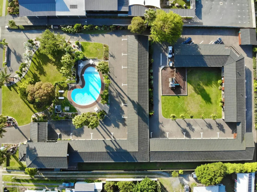 Teal Motor Lodge