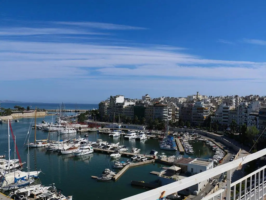 Piraeus Apartment with Endless View