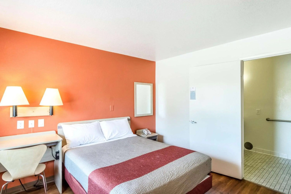 Motel 6 Redding, CA - Central