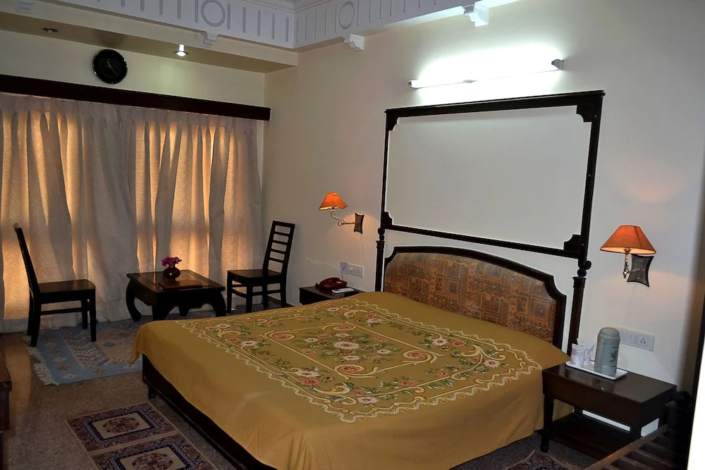 Mahadev Palace