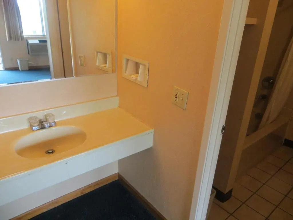 Travelers INN