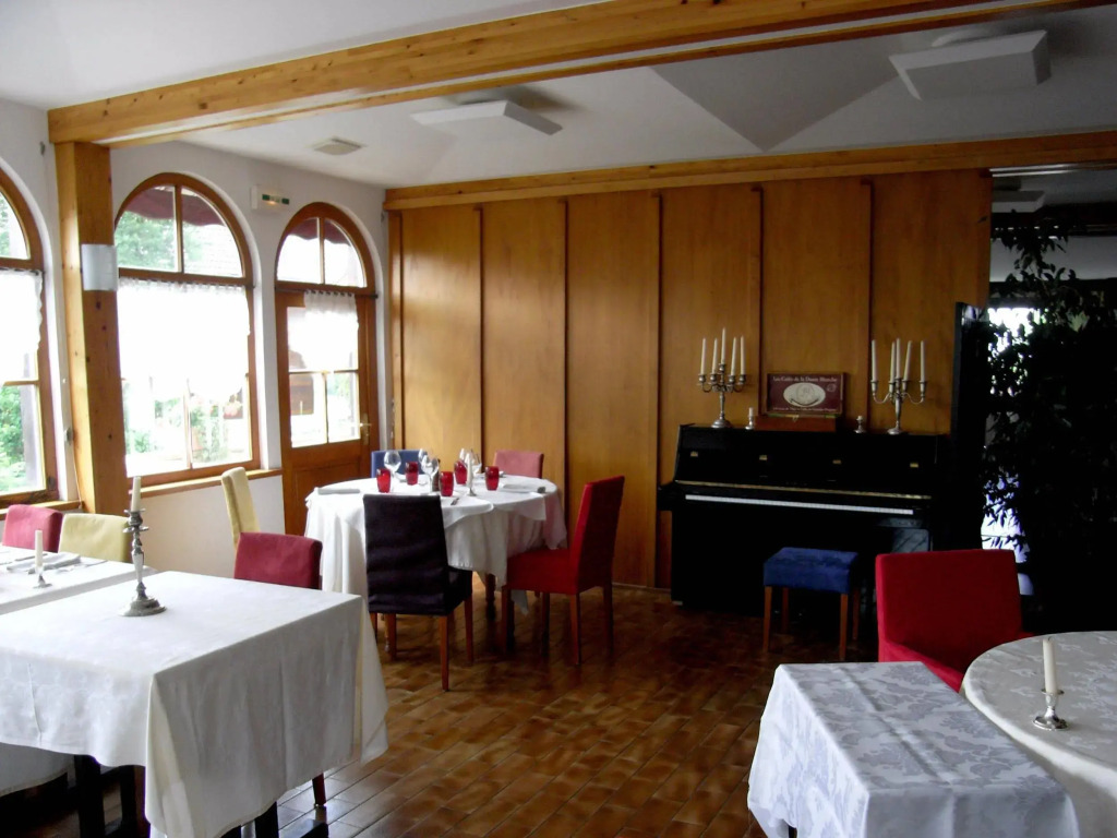 Logis Hôtel Restaurant Robichon