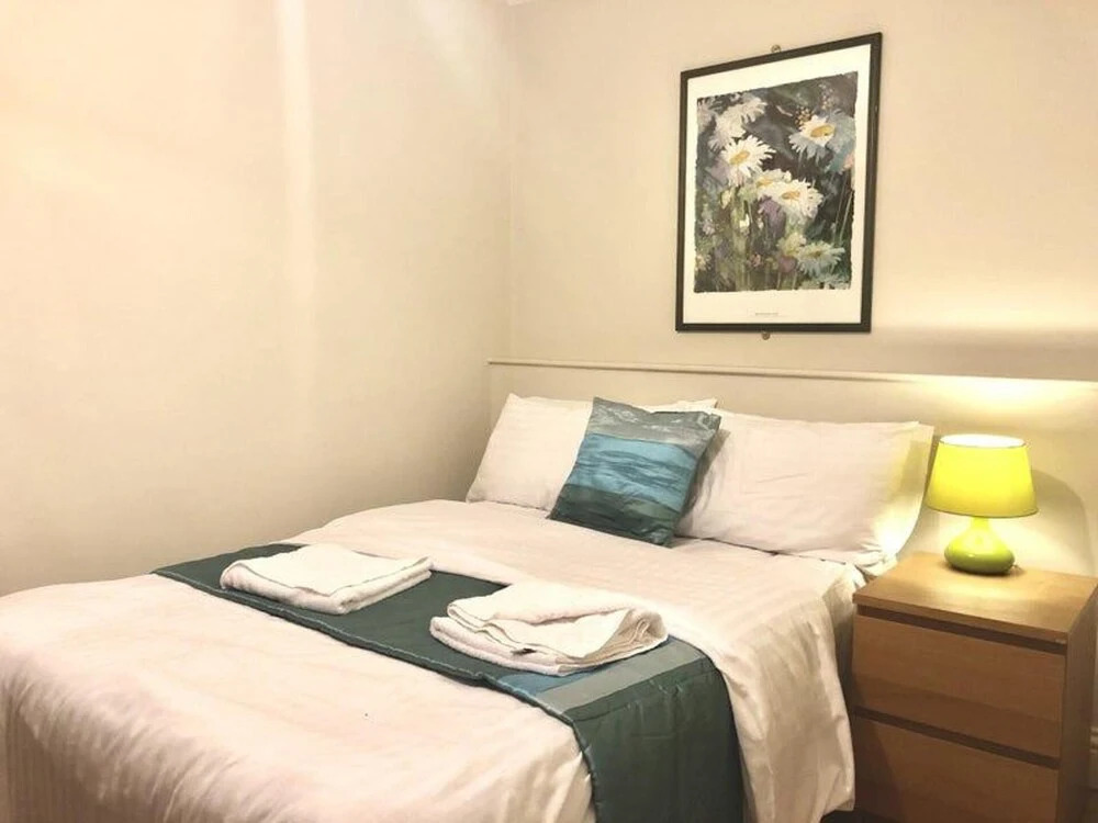 Cosy 3-bed Apartment in London
