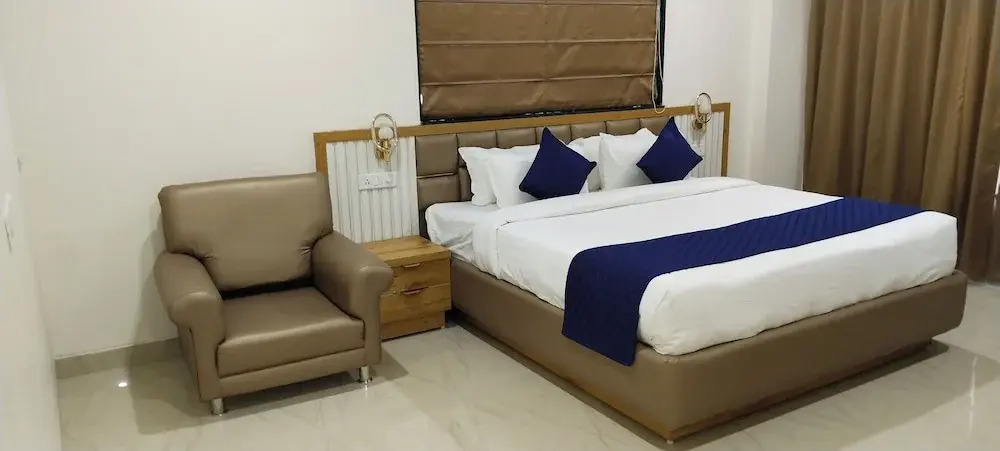 Eastin De Royale