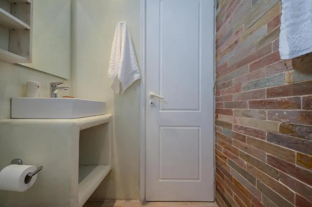 Antonia Studios
