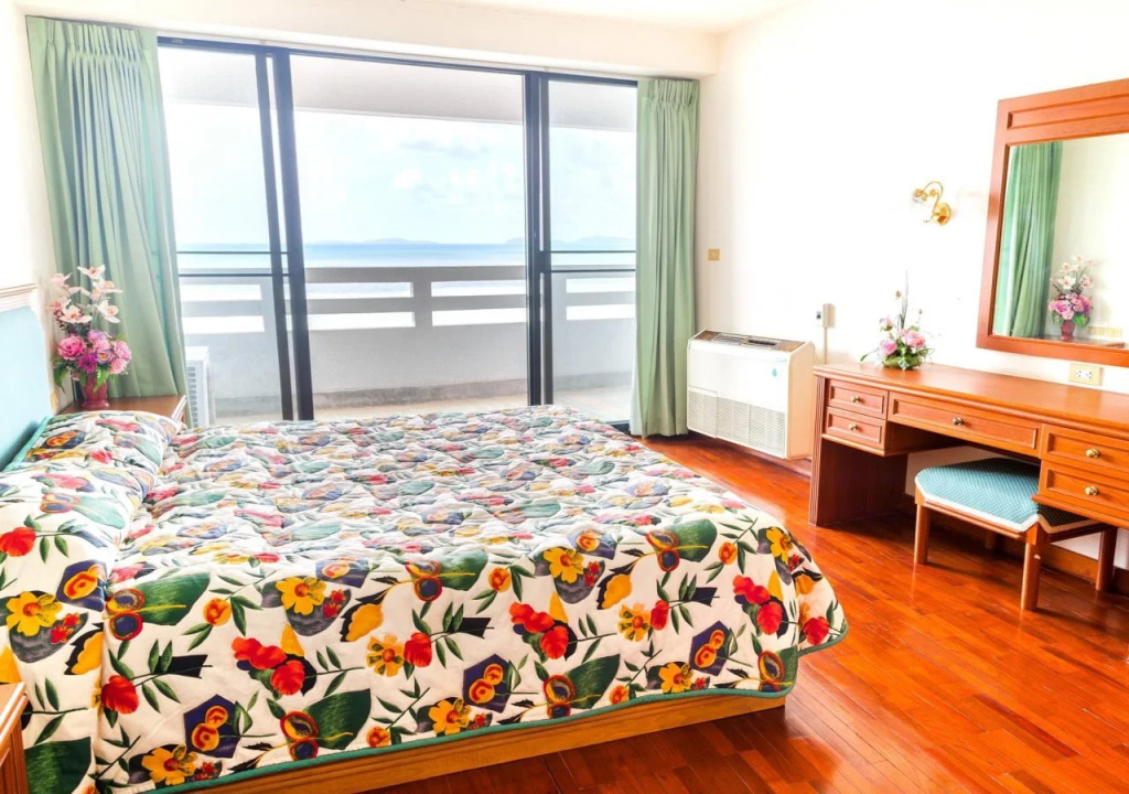 Payoon Garden Cliff Condominium