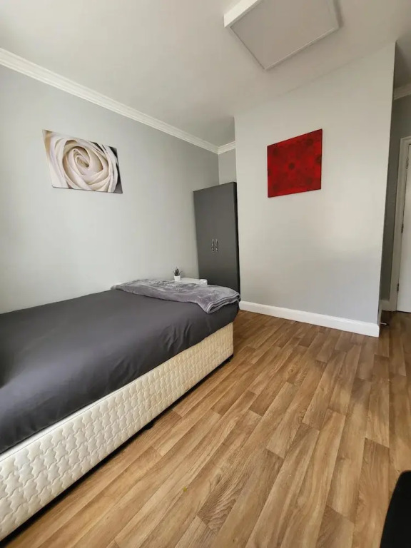 Silver Road Deluxe Retreat in Norwich