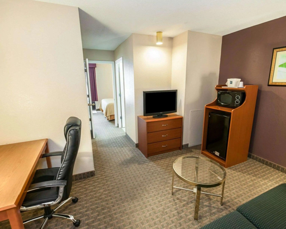 Quality Inn & Suites Indianapolis Northwest