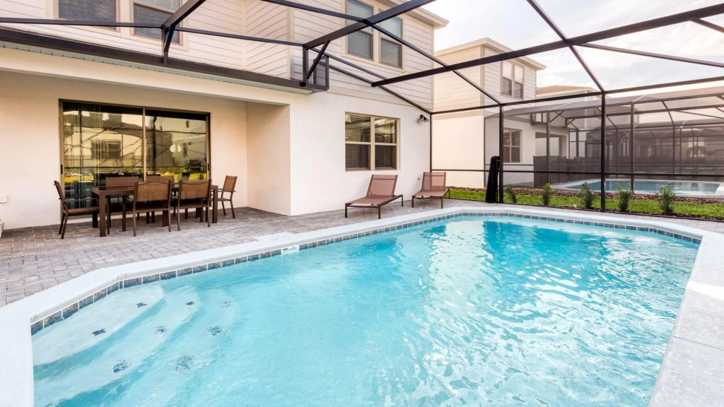 Modern Luxurious 5BR Home With Pool Near Disney Park