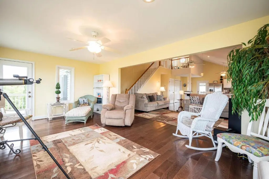 Sound Bite by Oak Island Accommodations