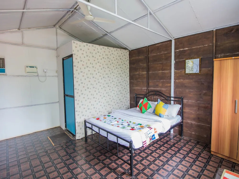 OYO 12783 Home Beach facing Cottage Calangute